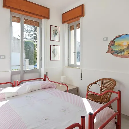 Holiday home Lovely In With Jacuzzi Marina di Modica